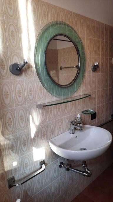 Lago Maggiore, Leggiuno, Ampio Appartamento מראה חיצוני תמונה