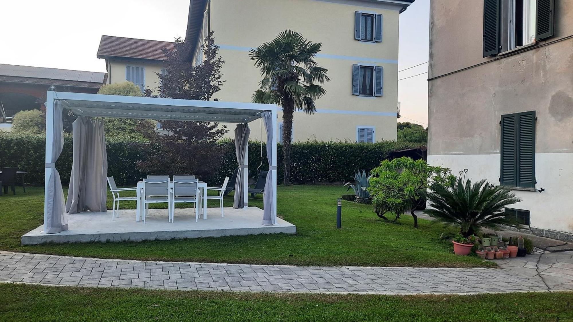 Lago Maggiore, Leggiuno, Ampio Appartamento מראה חיצוני תמונה