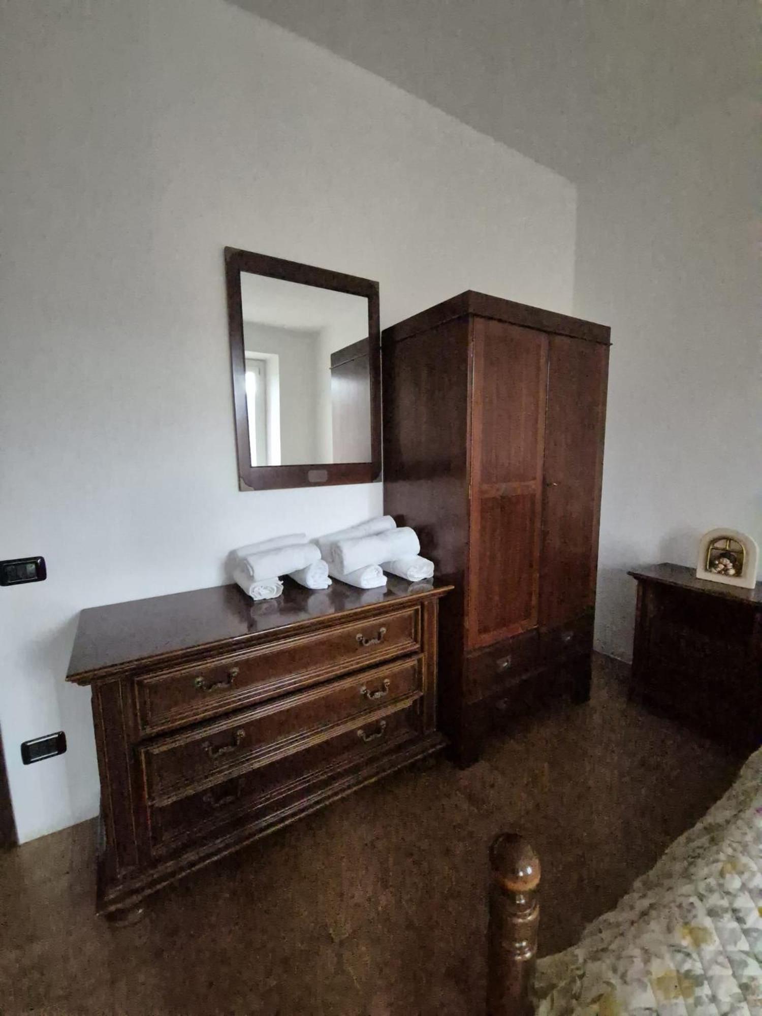 Lago Maggiore, Leggiuno, Ampio Appartamento מראה חיצוני תמונה